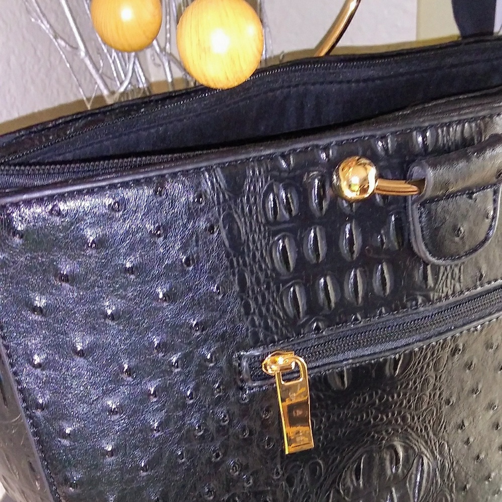 Purse - Picture 3 of 8